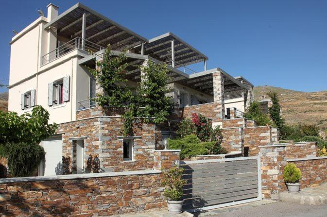 Aeolia * Karystos (Evia)